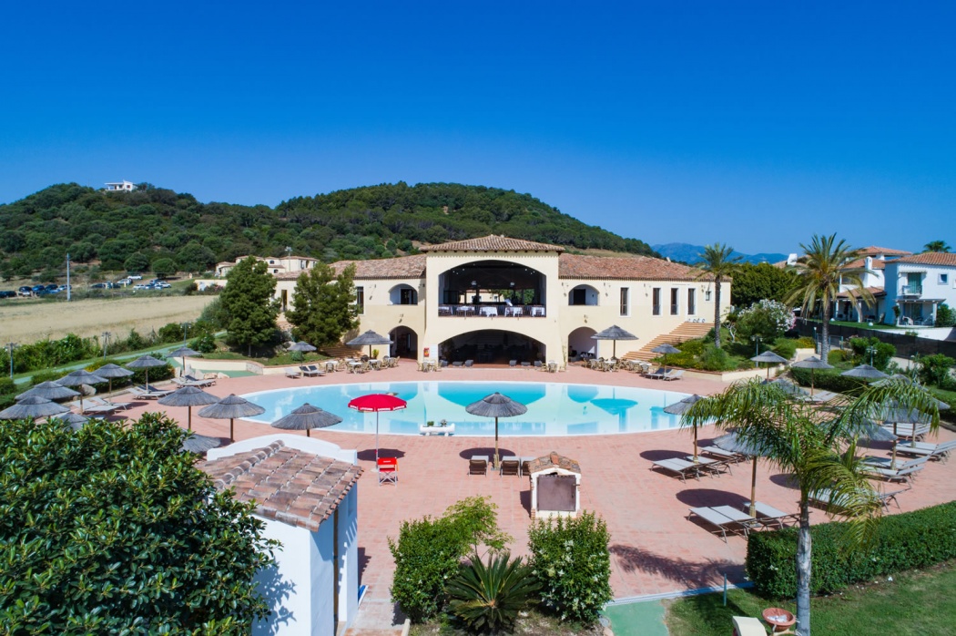 cala-luas-resort-cardedu-ogliastra-sardegna-la-piscina11