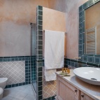 Bathroom 2 - Exclusive Trilo Apt