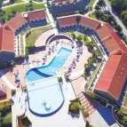 aerea-piscina-e-centro-villaggio